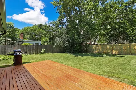 166 East Cunningham Drive Palatine IL 60067