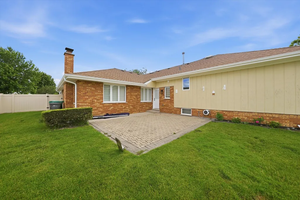 7618 West 157th Street Orland Park IL 60462
