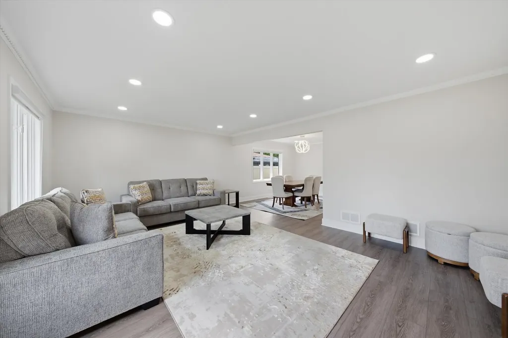 7618 West 157th Street Orland Park IL 60462