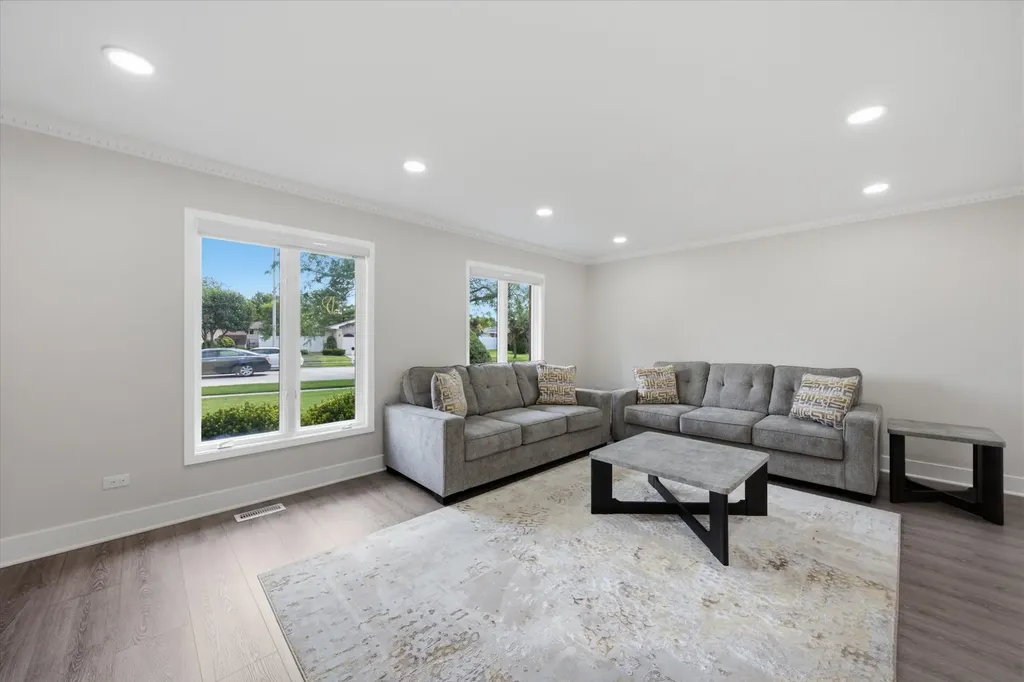7618 West 157th Street Orland Park IL 60462