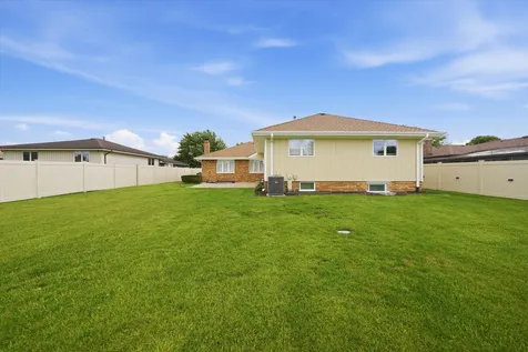 7618 West 157th Street Orland Park IL 60462