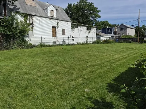 5404 West Walton Street Chicago IL 60651