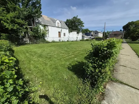 5404 West Walton Street Chicago IL 60651