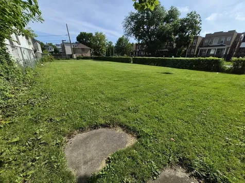 5404 West Walton Street Chicago IL 60651