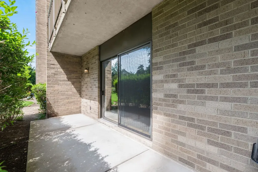 6340 Americana Drive Willowbrook IL 60527