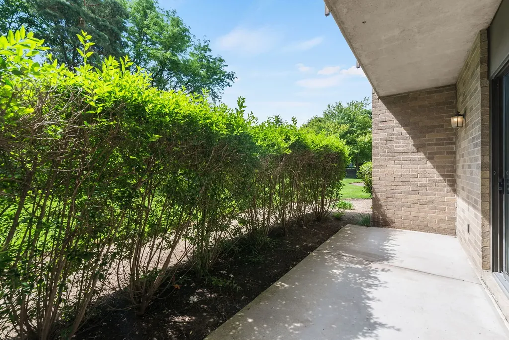 6340 Americana Drive Willowbrook IL 60527