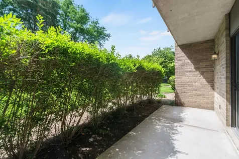 6340 Americana Drive Willowbrook IL 60527