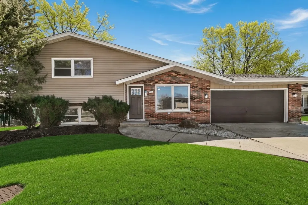 6151 Victoria Drive Oak Forest IL 60452