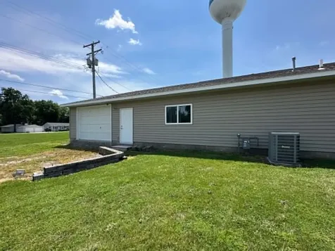 403 South Sycamore Villa Grove IL 61820
