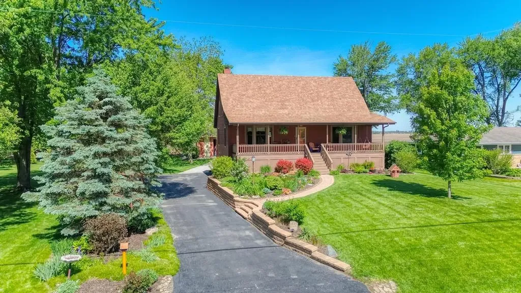 1570 South Sandbar Road Kankakee IL 60901