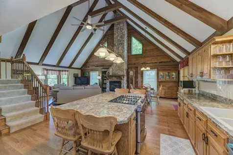 1570 South Sandbar Road Kankakee IL 60901