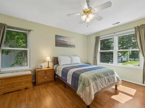 317 West Harvard Circle South Elgin IL 60177