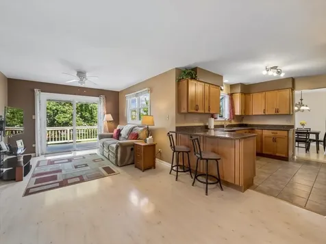 317 West Harvard Circle South Elgin IL 60177