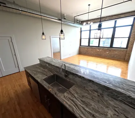 1432 West 21st Street Chicago IL 60608