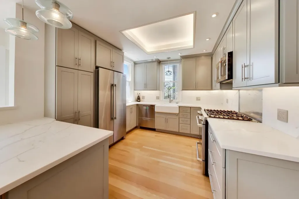5241 West Dakin Street Chicago IL 60641