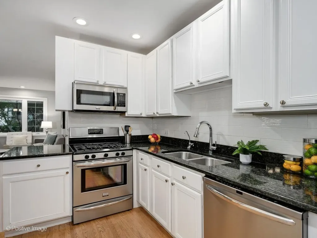 1629 West Le Moyne Street Chicago IL 60622