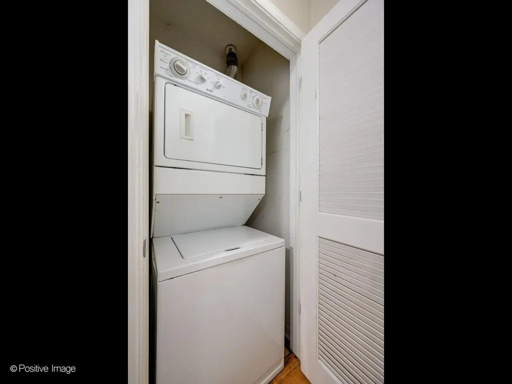 1629 West Le Moyne Street Chicago IL 60622