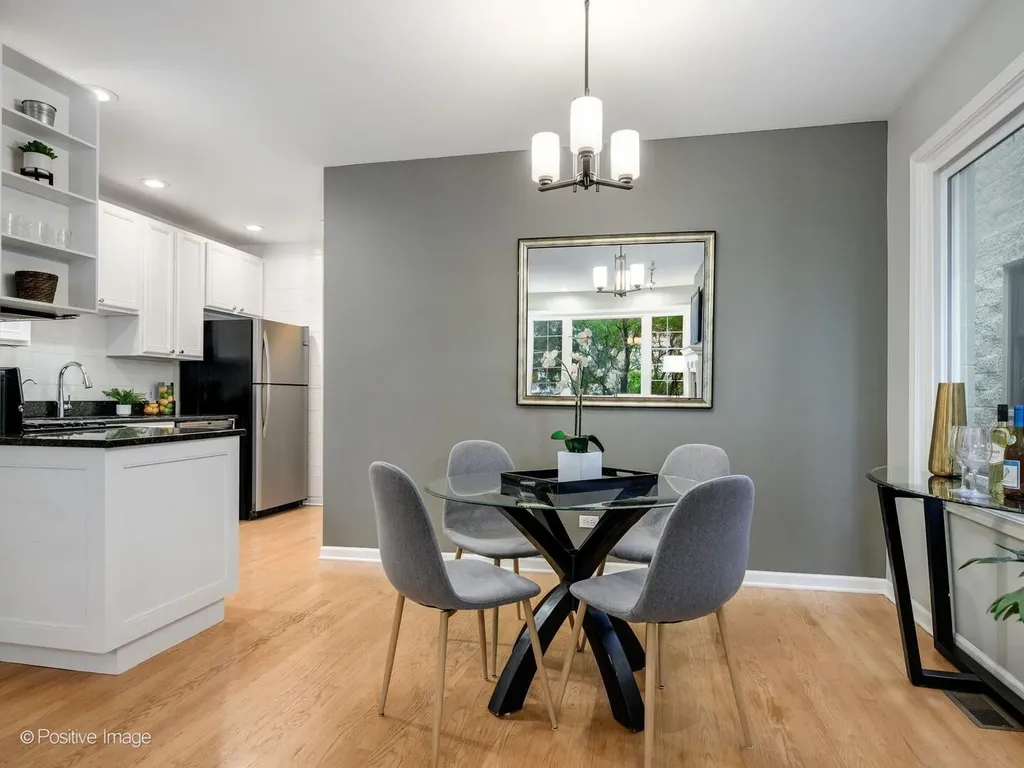 1629 West Le Moyne Street Chicago IL 60622
