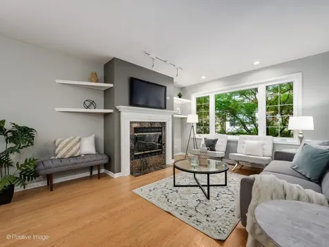 1629 West Le Moyne Street Chicago IL 60622