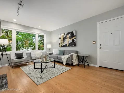 1629 West Le Moyne Street Chicago IL 60622