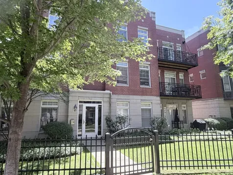 807 West University Lane Chicago IL 60608