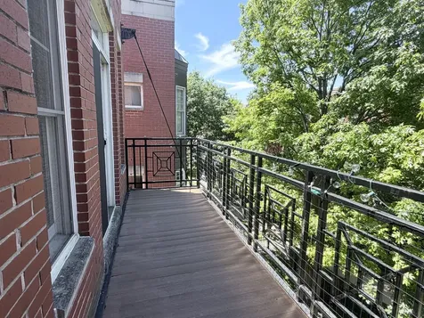 807 West University Lane Chicago IL 60608
