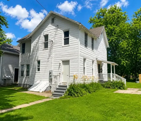 109 5TH Avenue Sterling IL 61081