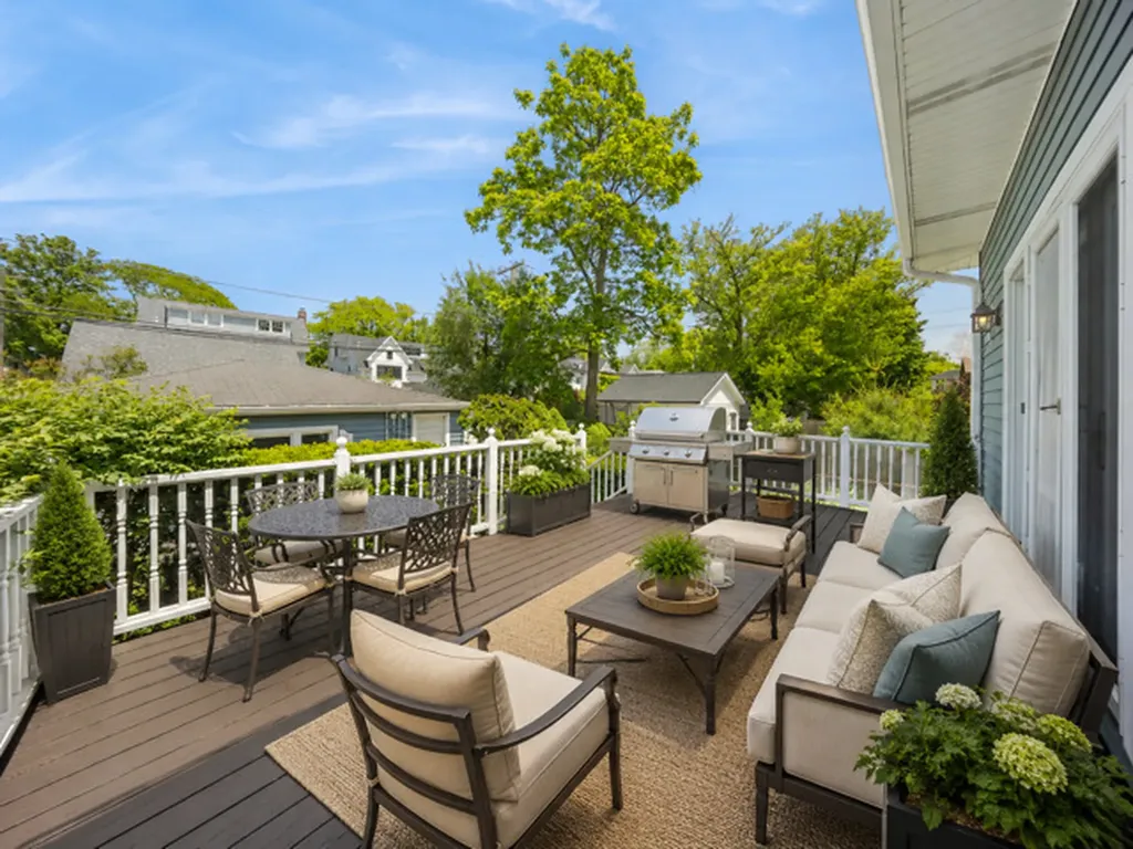 1822 Walnut Avenue Wilmette IL 60091