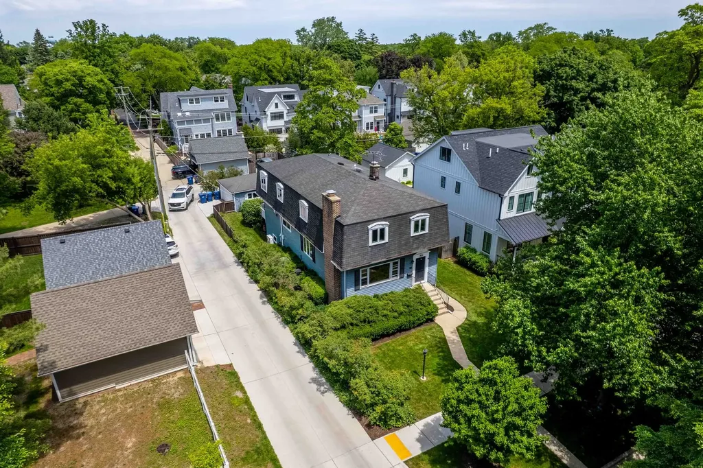1822 Walnut Avenue Wilmette IL 60091