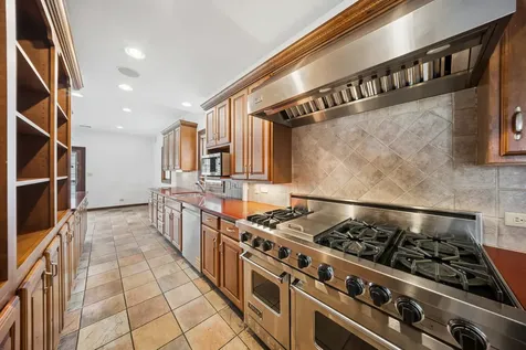 1822 Walnut Avenue Wilmette IL 60091