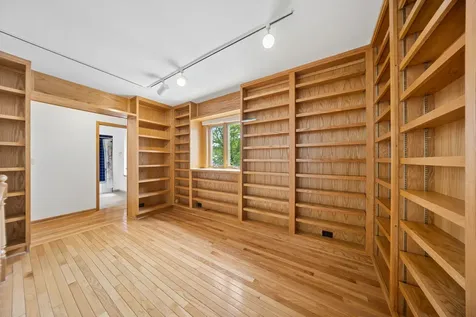 1822 Walnut Avenue Wilmette IL 60091