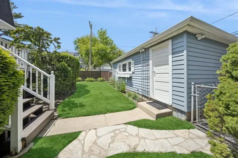 1822 Walnut Avenue Wilmette IL 60091