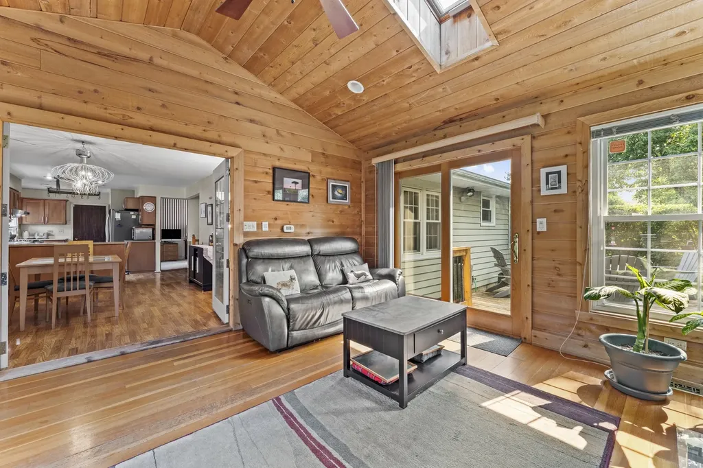 357 Brighton Bay Roselle IL 60172