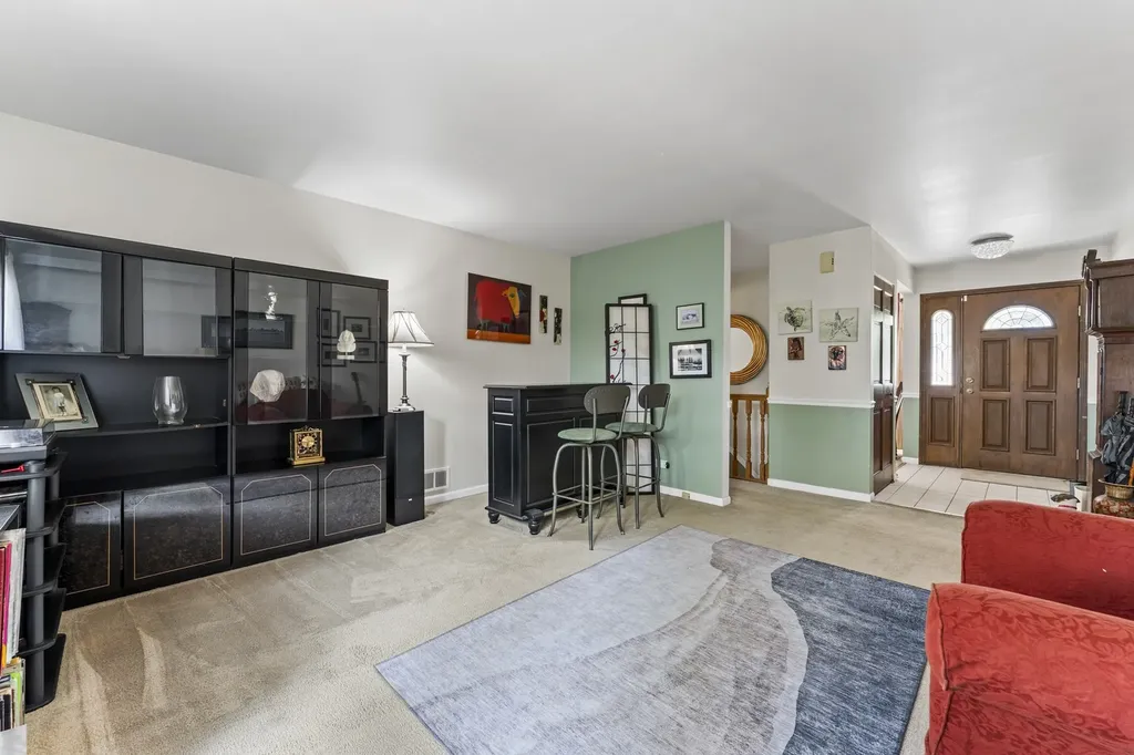 357 Brighton Bay Roselle IL 60172