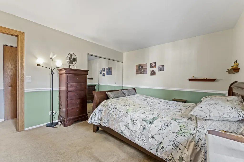 357 Brighton Bay Roselle IL 60172