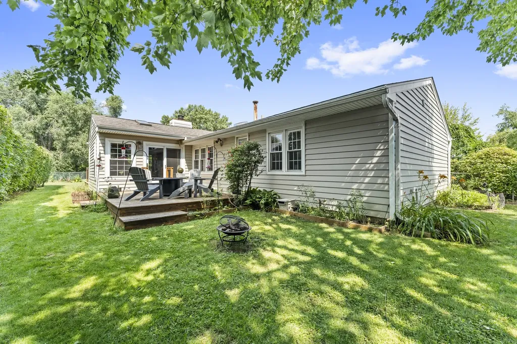 357 Brighton Bay Roselle IL 60172