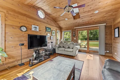 357 Brighton Bay Roselle IL 60172