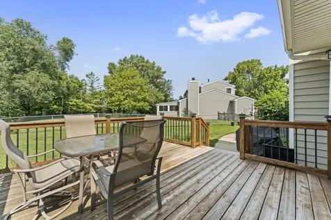 357 Brighton Bay Roselle IL 60172