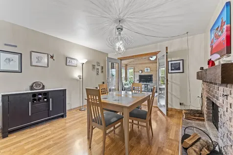 357 Brighton Bay Roselle IL 60172