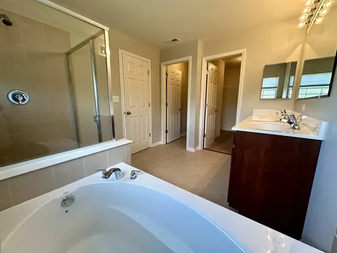 407 Blackstone Avenue Elgin IL 60124
