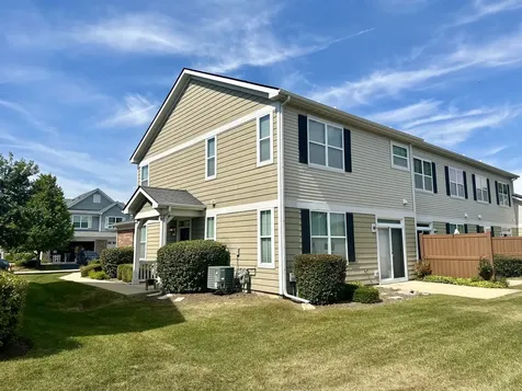 407 Blackstone Avenue Elgin IL 60124