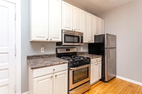923 West Sheridan Road Chicago IL 60613