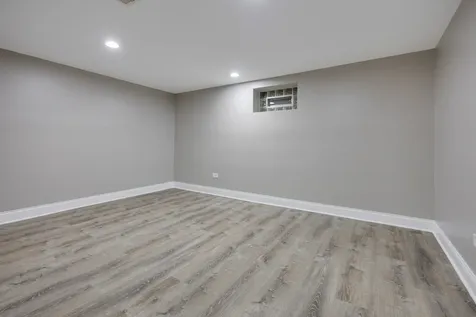8833 Tulley Avenue Oak Lawn IL 60453