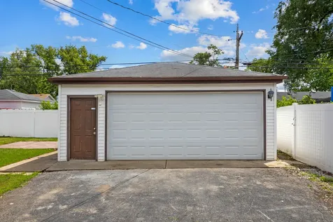 8833 Tulley Avenue Oak Lawn IL 60453