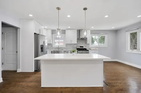 8833 Tulley Avenue Oak Lawn IL 60453
