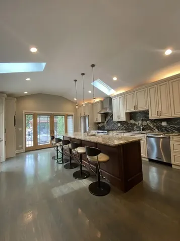 1052 Margret Street Des Plaines IL 60016