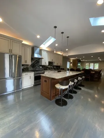 1052 Margret Street Des Plaines IL 60016