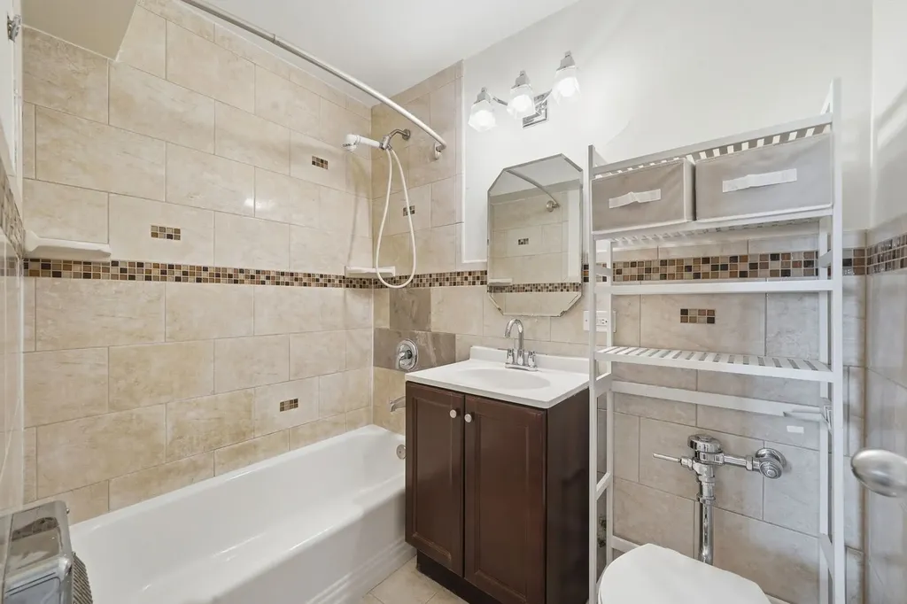 7337 South South Shore Drive Chicago IL 60649