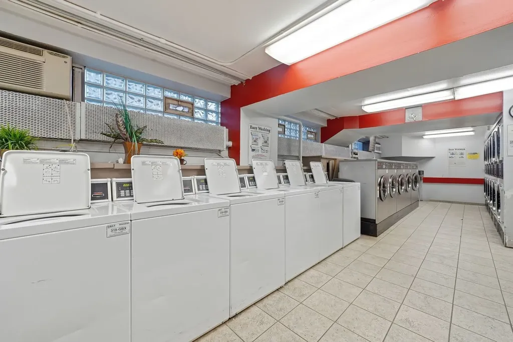 7337 South South Shore Drive Chicago IL 60649