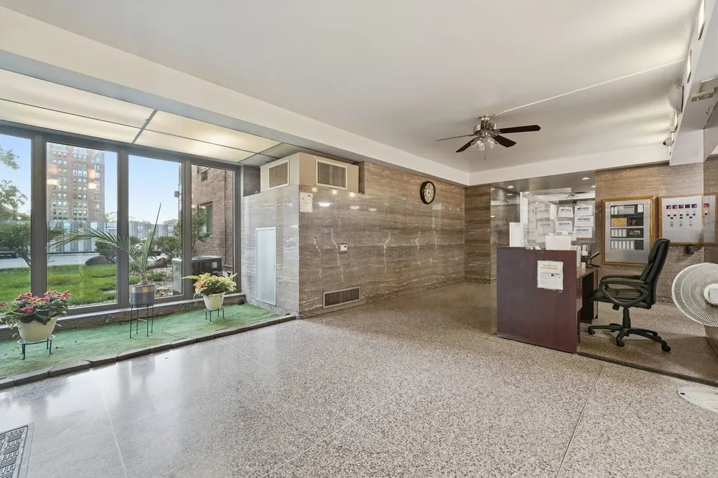 7337 South South Shore Drive Chicago IL 60649